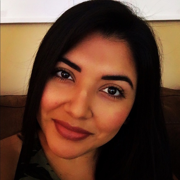 Meet your Posher, Marilyn - Picture 1 of 1